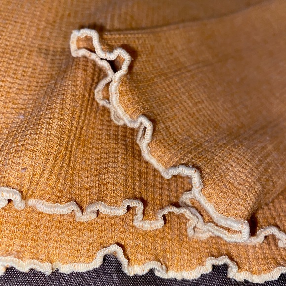 American Eagle xs ruffled long sleeve - Picture 6 of 8